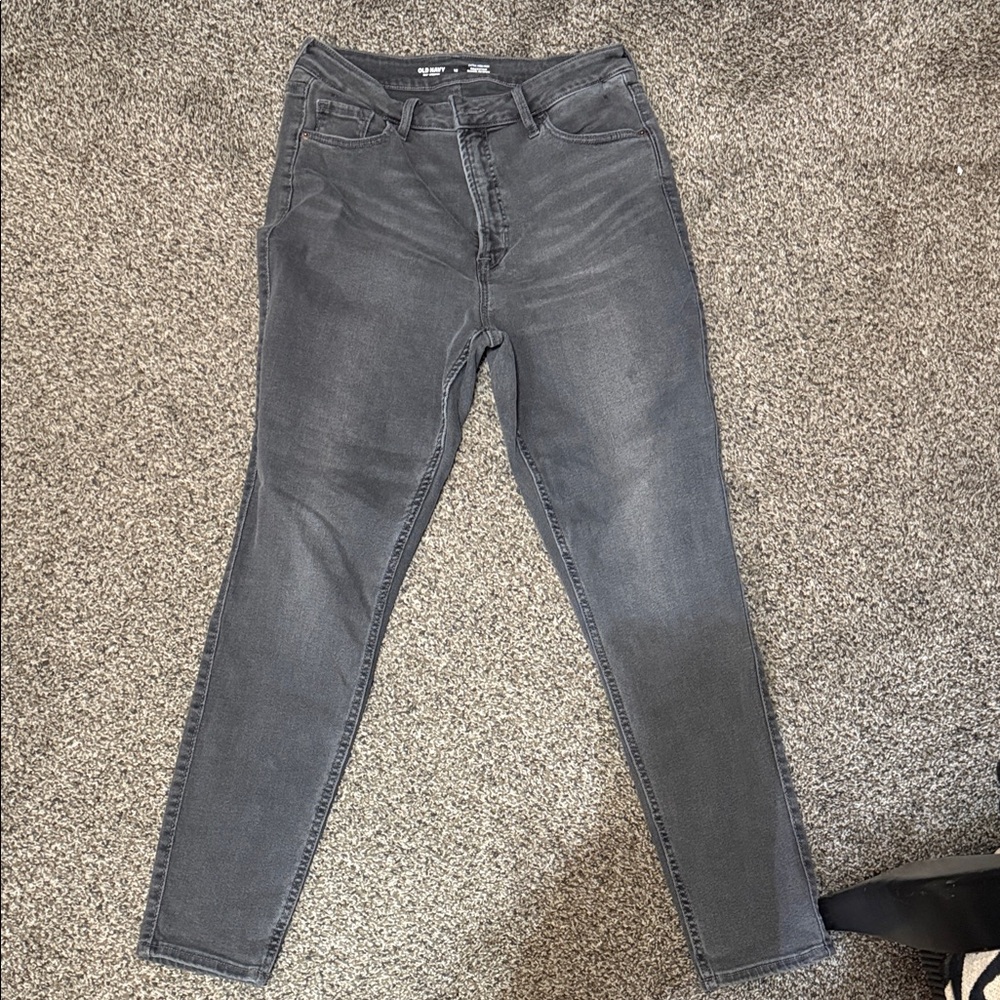 Old Navy Charcoal Super Skinny Jeans